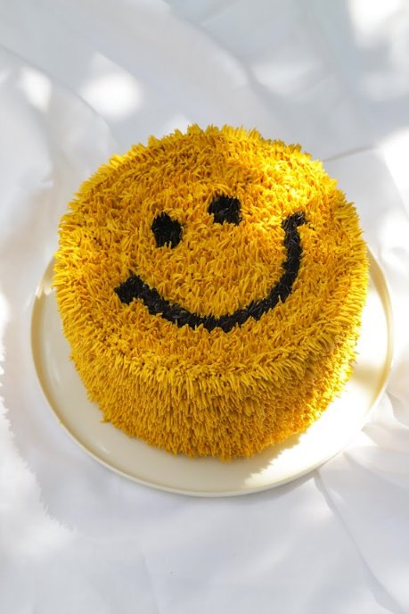 Smiley Face Cake
