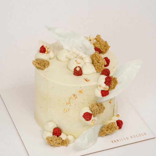 Berry Pistachio Bloom Cake